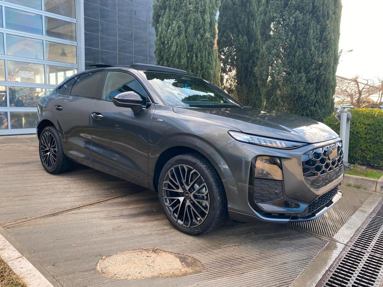 Audi Q3 SPB TDI S tronic line edition 110 kW