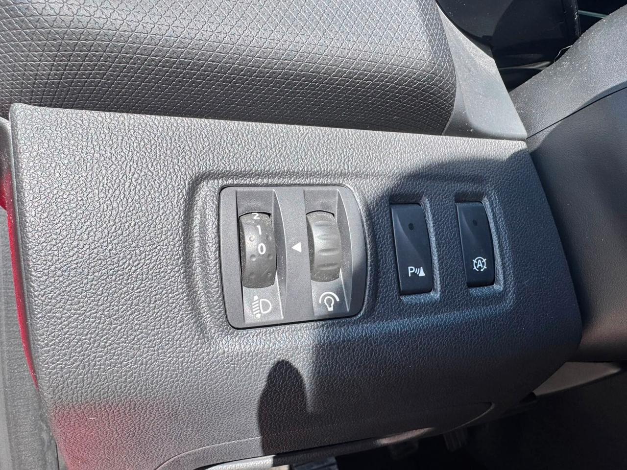 Renault Clio dCi 8V 75 CV Start&Stop 5 porte Energy Duel