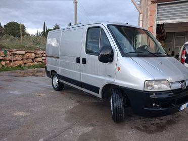 Peugeot Boxer 330CS 2.8 HDi cat PC-TA Furgone