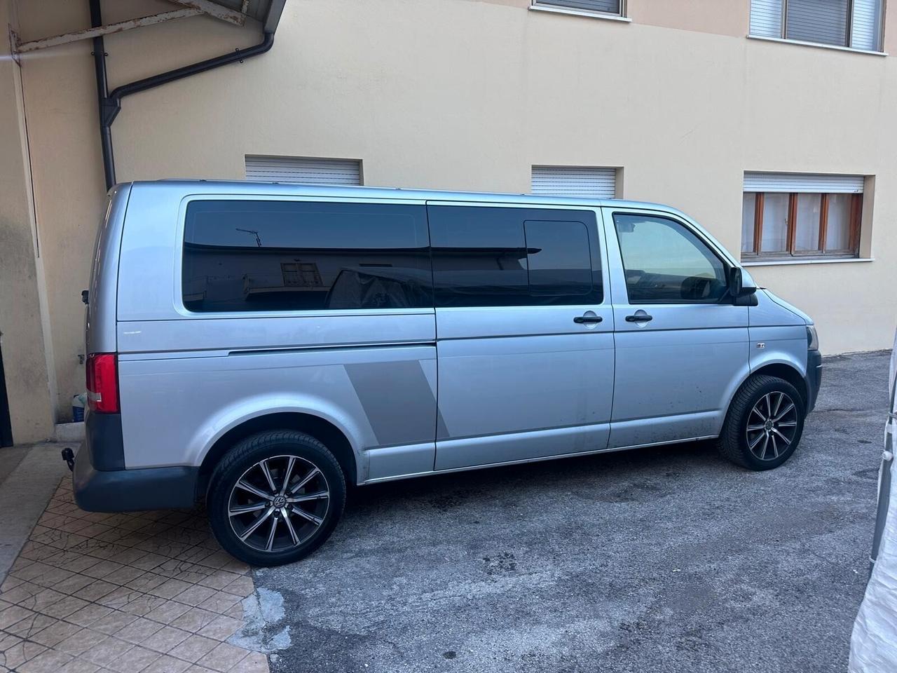 Volkswagen Multivan 2.0 TDI 140CV 9 Posti - Permute