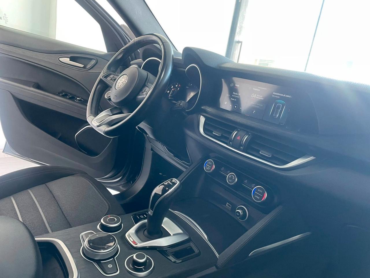 Alfa Romeo Stelvio 2.2 Turbodiesel 160 CV AT8 RWD Super Business