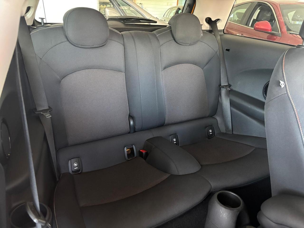 Mini One D 1.5 95 Cv anno 2015 con 217200 km OK NEOPATENTATI!