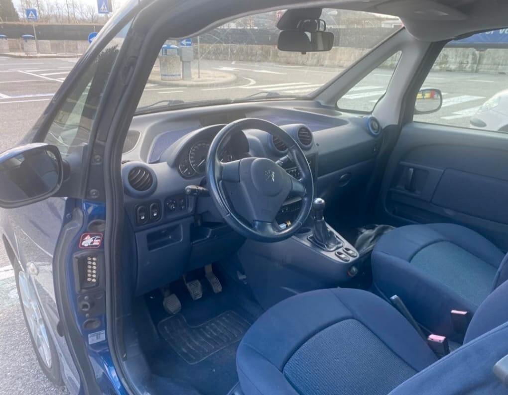 Peugeot 1007 1.4 HDi Sporty