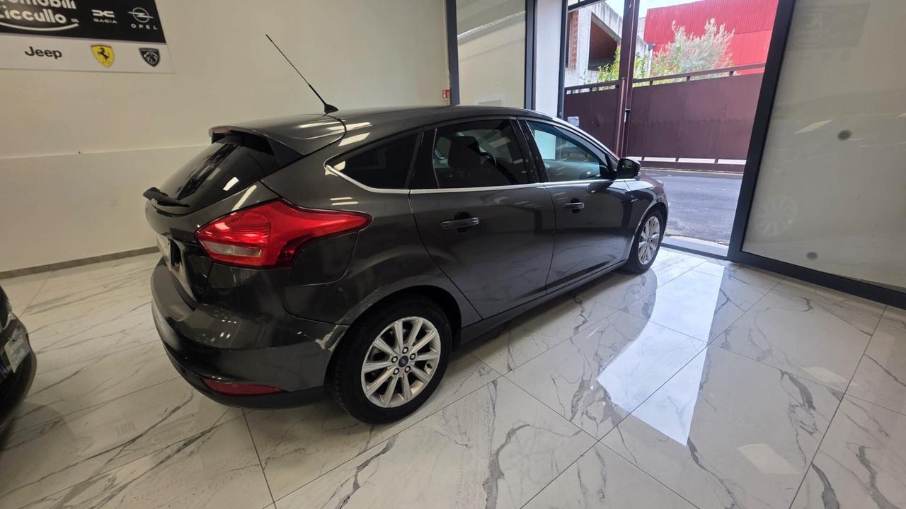 Ford Focus 1.5 TDCi 120 CV Start&Stop Powershift Titanium