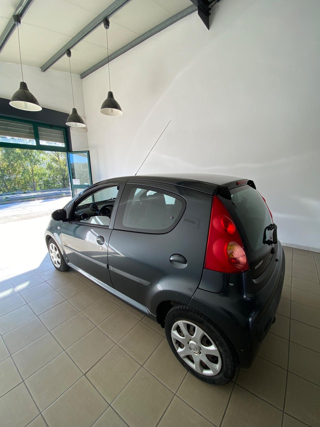Peugeot 107 1.0 68CV 5p. Sweet Years