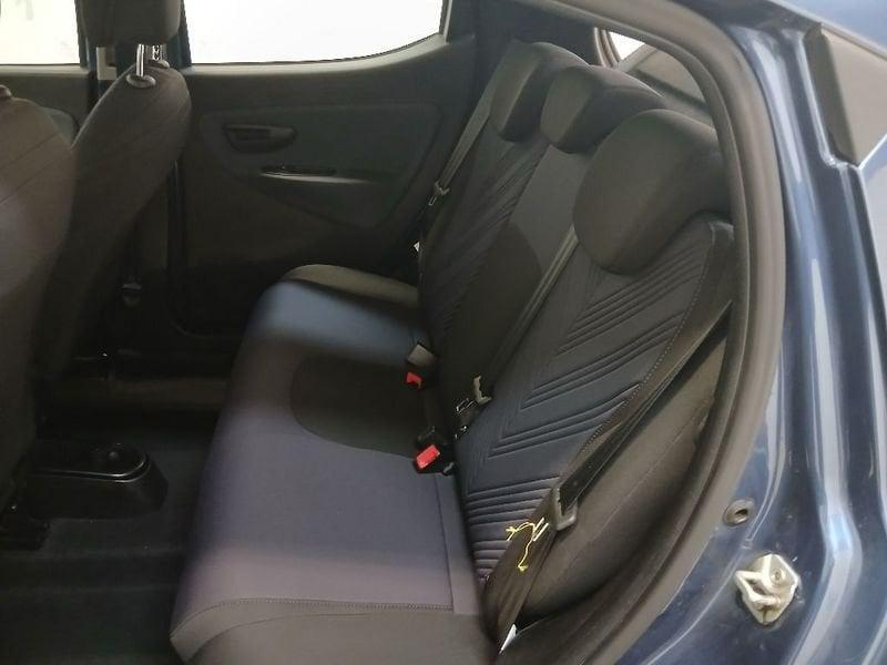 Lancia Ypsilon 1.0 firefly hybrid Gold s&s 70cv