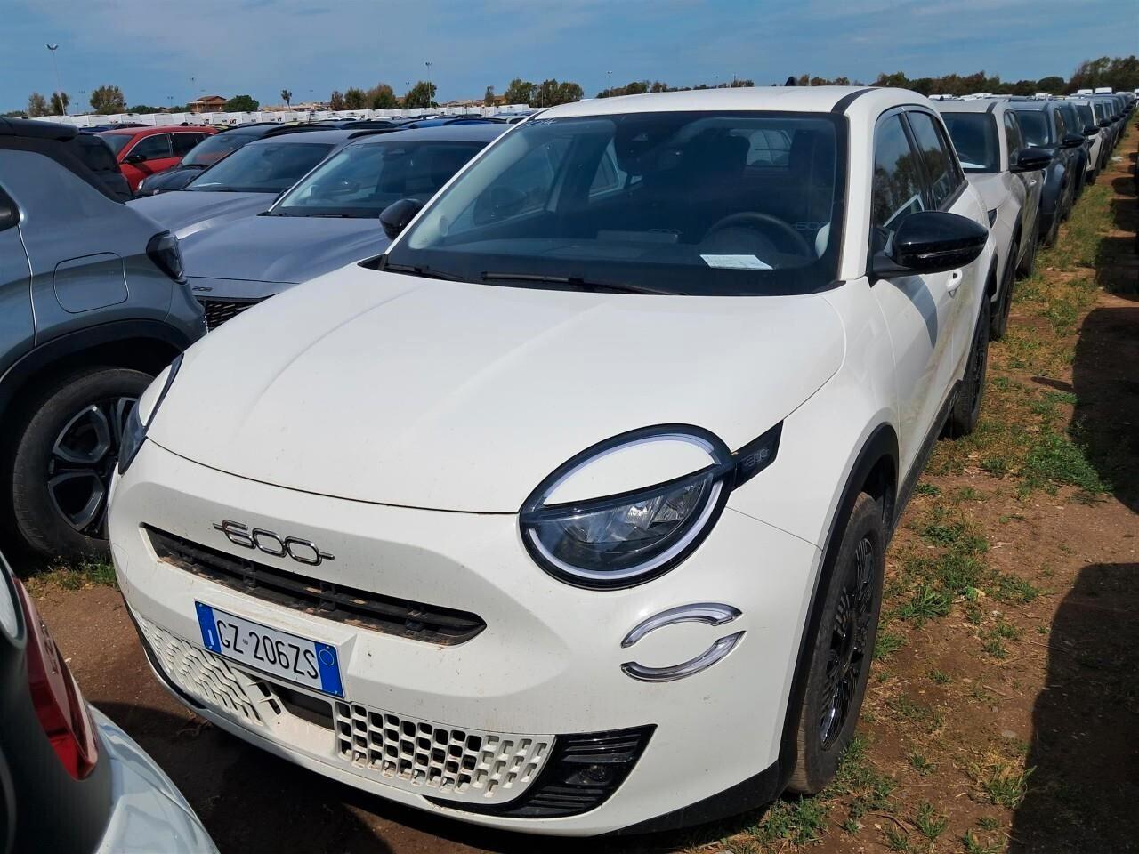 FIAT 600 1.2 HYBRID 145CV DCT MHEV POP ( FARI LED - COCKPIT - CRUISE - MIRROR - SENSORI POST. - CERCHI 17 )