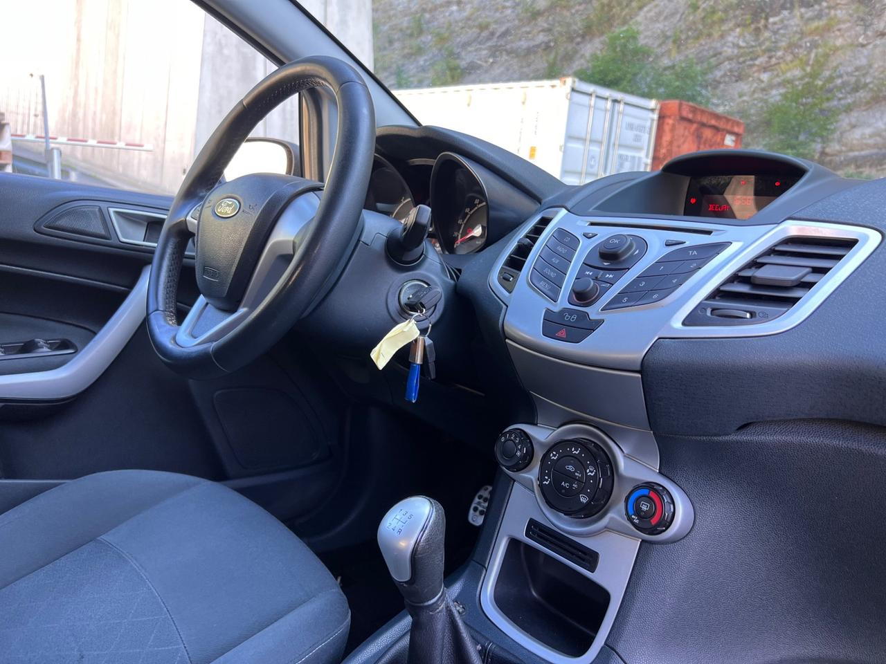 Ford Fiesta 1.4 TDCi 70CV 5 porte Titanium