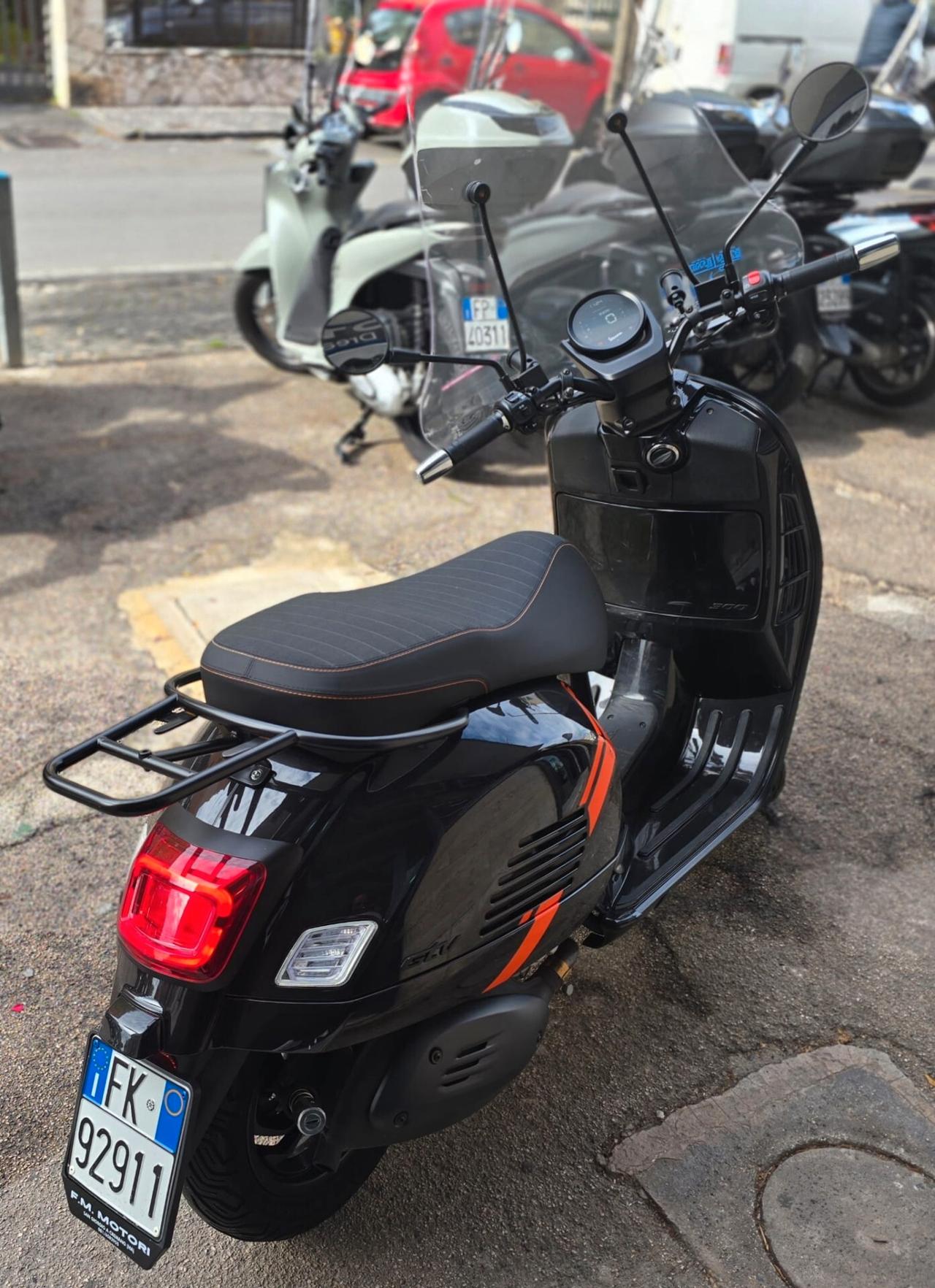 Vespa GTV 300