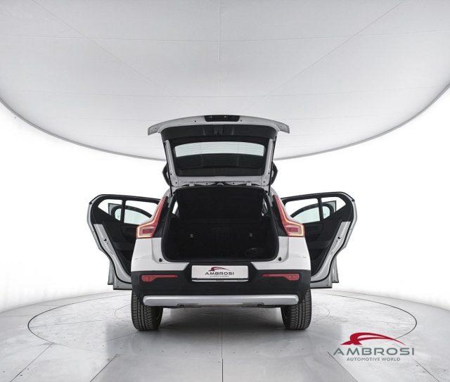 VOLVO XC40 T2 Geartronic Momentum