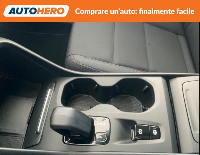 VOLVO XC40 T2 Geartronic Momentum Pro