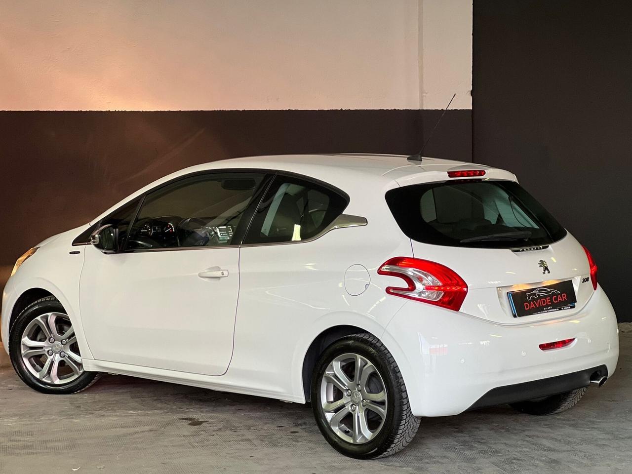 Peugeot 208 1.2 VTi 82 CV 3 porte Serie Speciale S