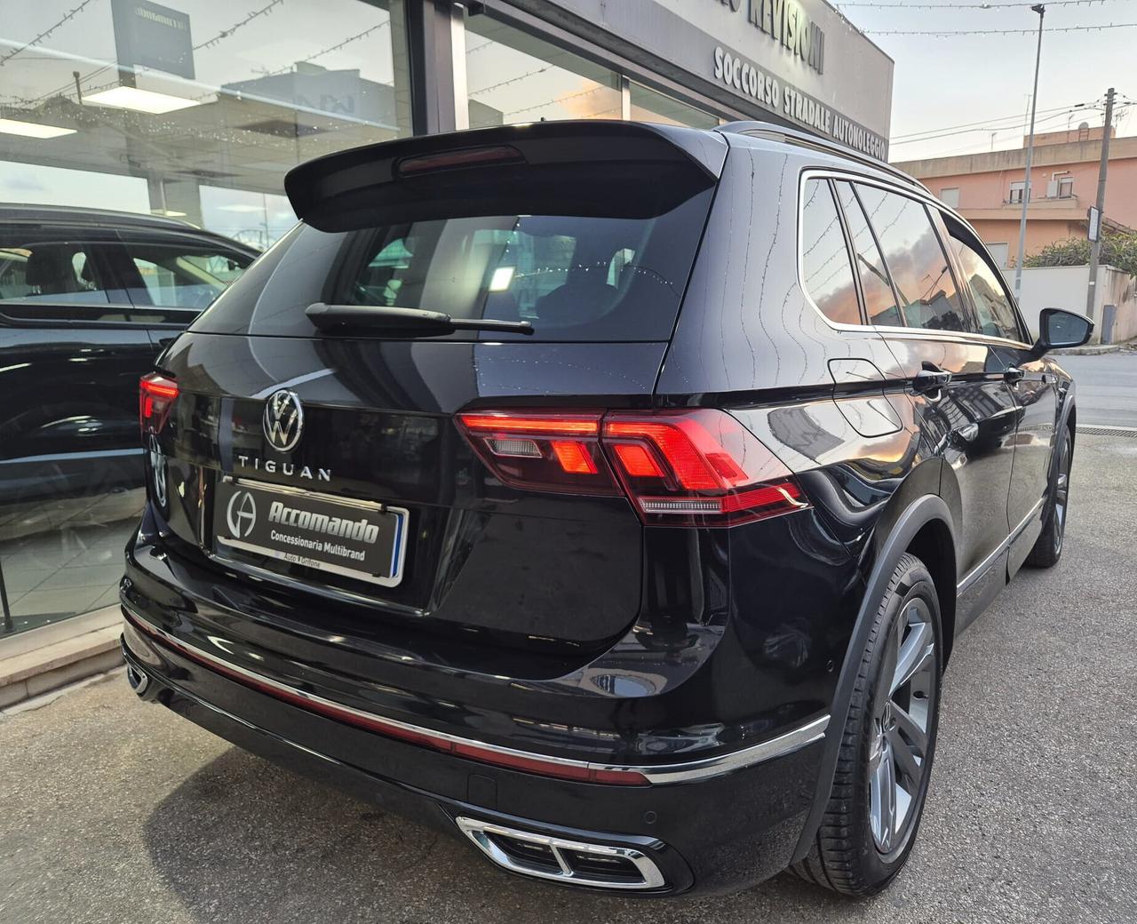 Volkswagen Tiguan 2.0 TDI 150 CV SCR DSG R-Line