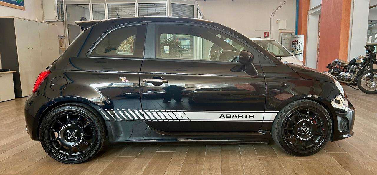 Abarth 500 1.4 Turbo T-Jet Custom