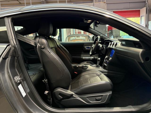 FORD Mustang Fastback 5.0 V8 aut. GT