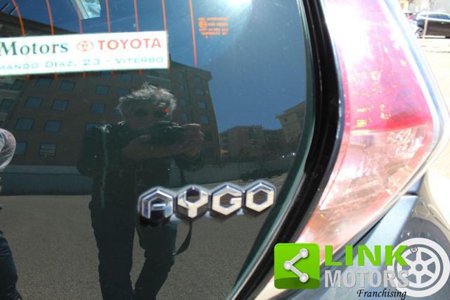 TOYOTA Aygo 1.0 VVT-i 69 CV 5 porte x-play Unico Proprietario
