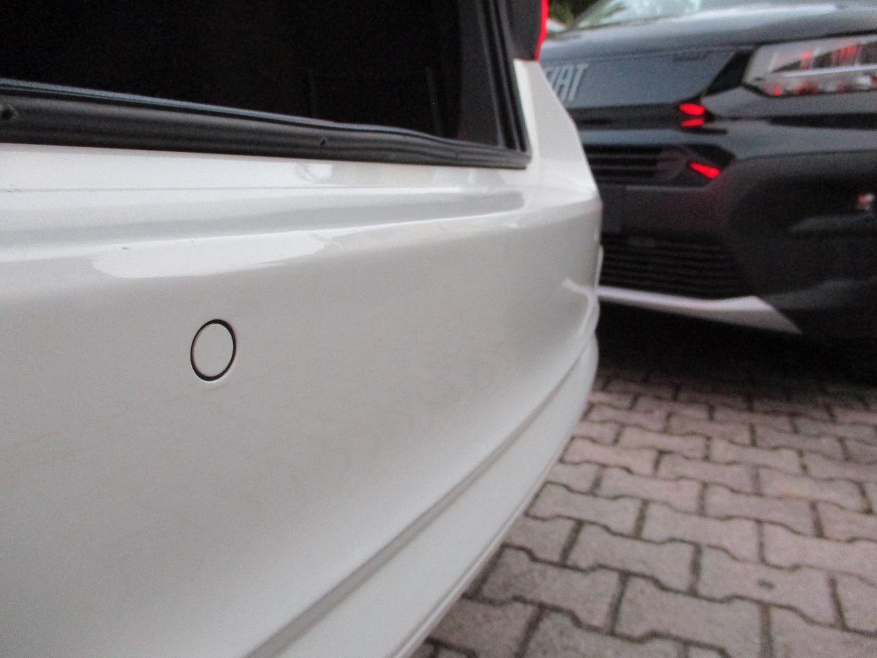 BMW 320 d Touring xdrive Luxury auto CarPlay/LED/Navi