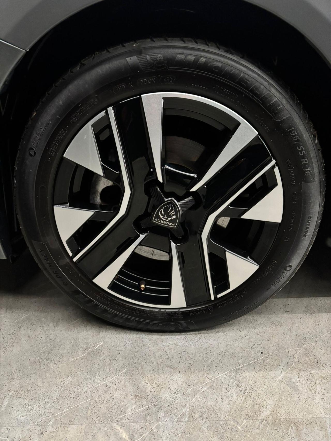 Peugeot 208 1.2 PureTech 100 Stop&Start 5 porte Allure