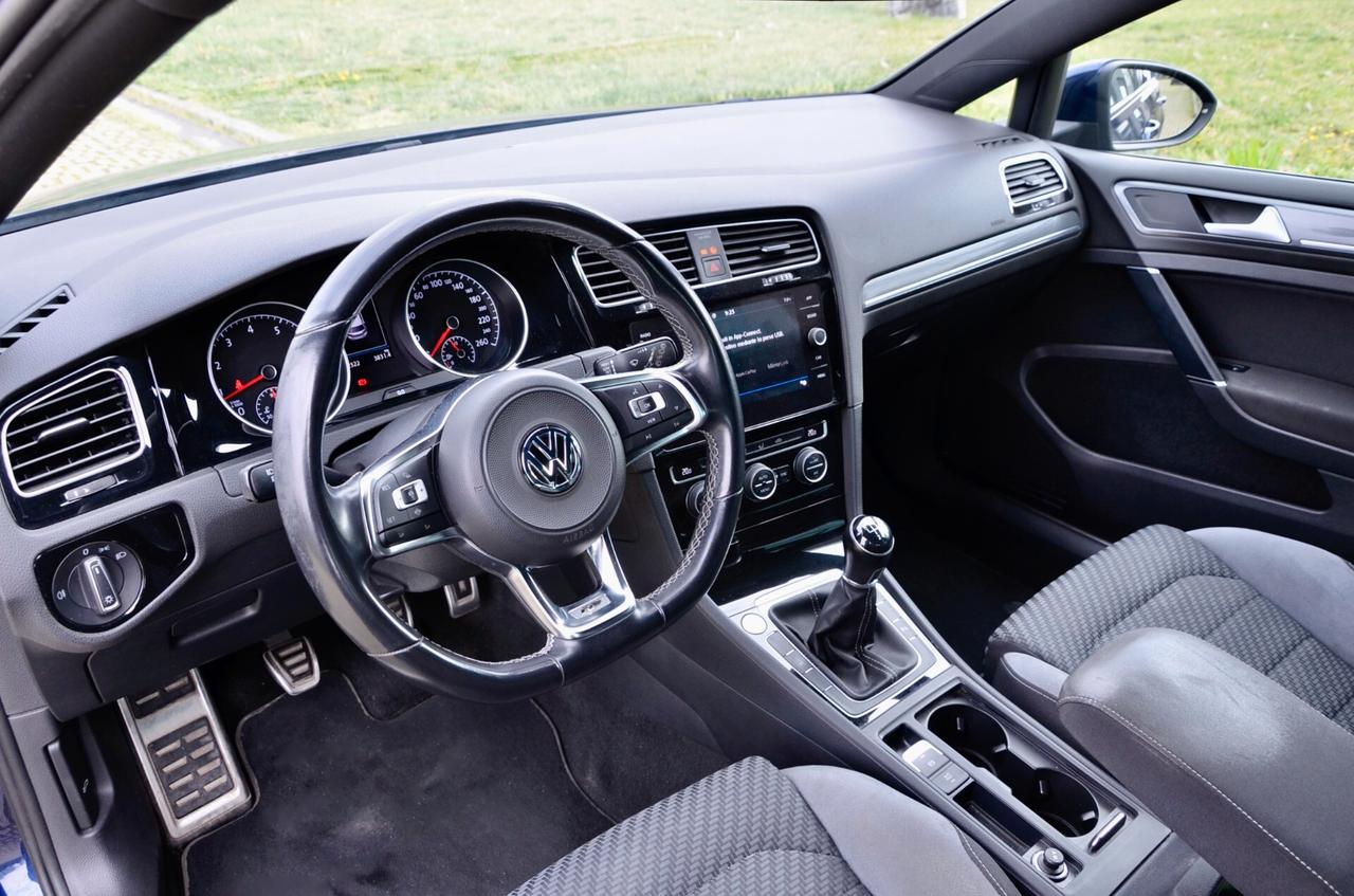 VOLKSWAGEN GOLF 1.5 TSI EVO R-LINE 150cv, UNICOPROPRIETARIO, UFF ITALIANA, SERVICE CON FATTURE, EURO 6D, FARI FULL LED, APPLE ANDROID, PERMUTE
