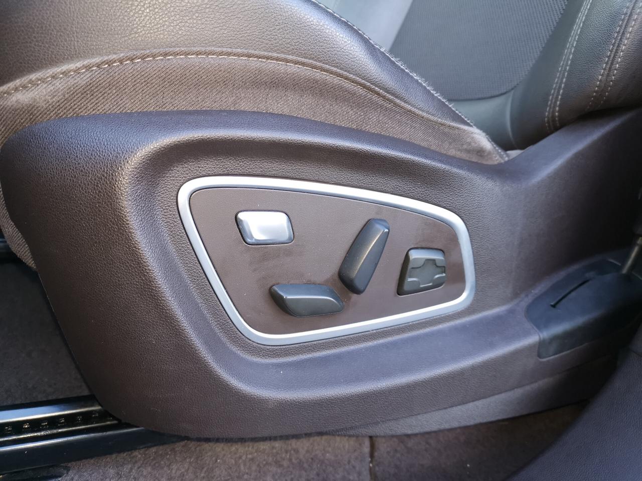 Renault Espace dCi 160CV EDC Energy Initiale Paris 4Control