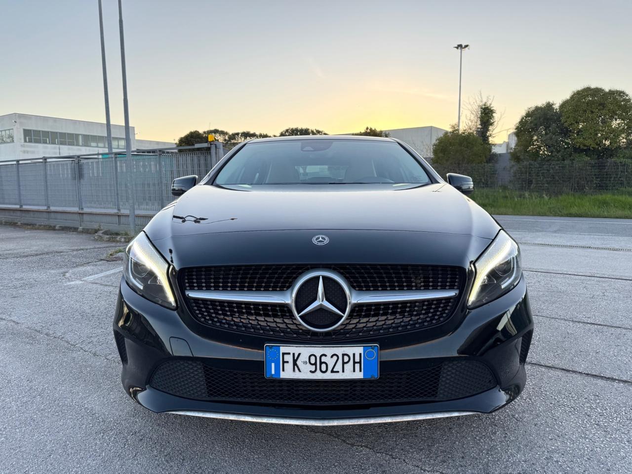MERCEDES Classe A180 d Sport - Led Navi 17
