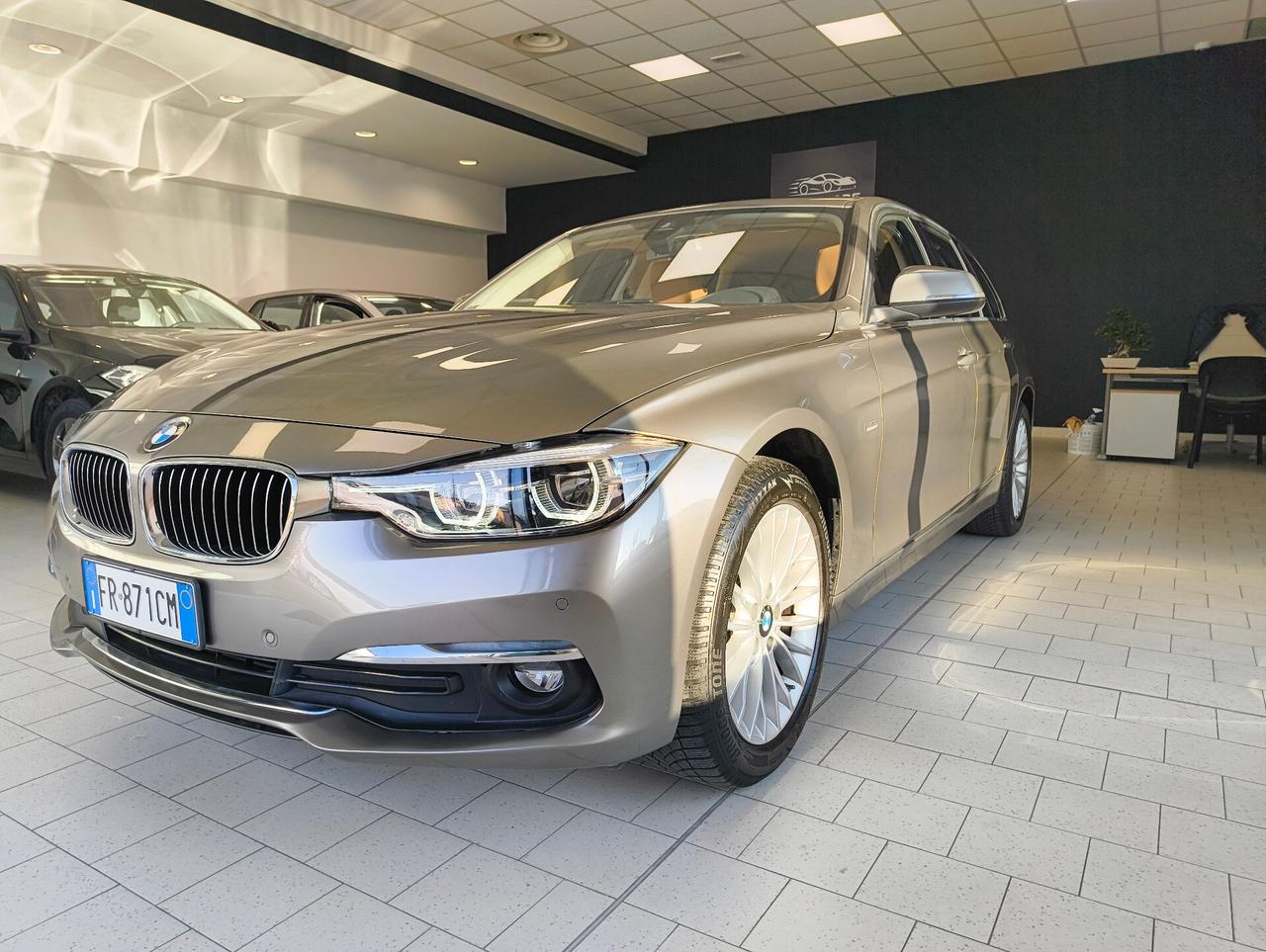 Bmw 320d xDrive Touring Luxury 190cv LED