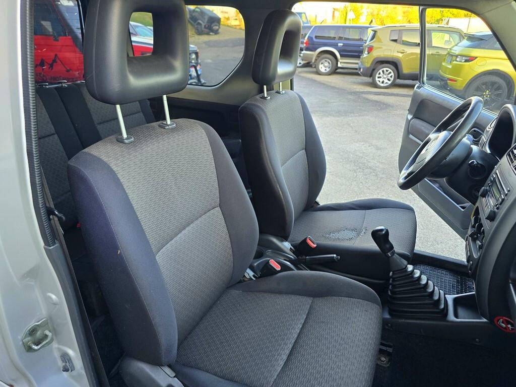 Suzuki Jimny 1.5 DDiS 4WD JLX