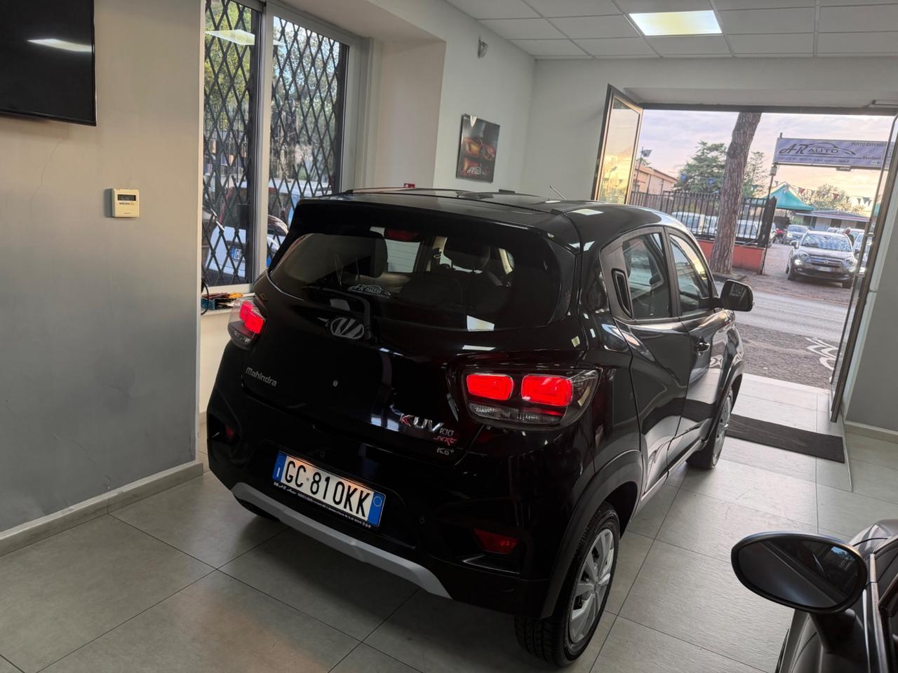 Mahindra KUV100 1.2 VVT K6+