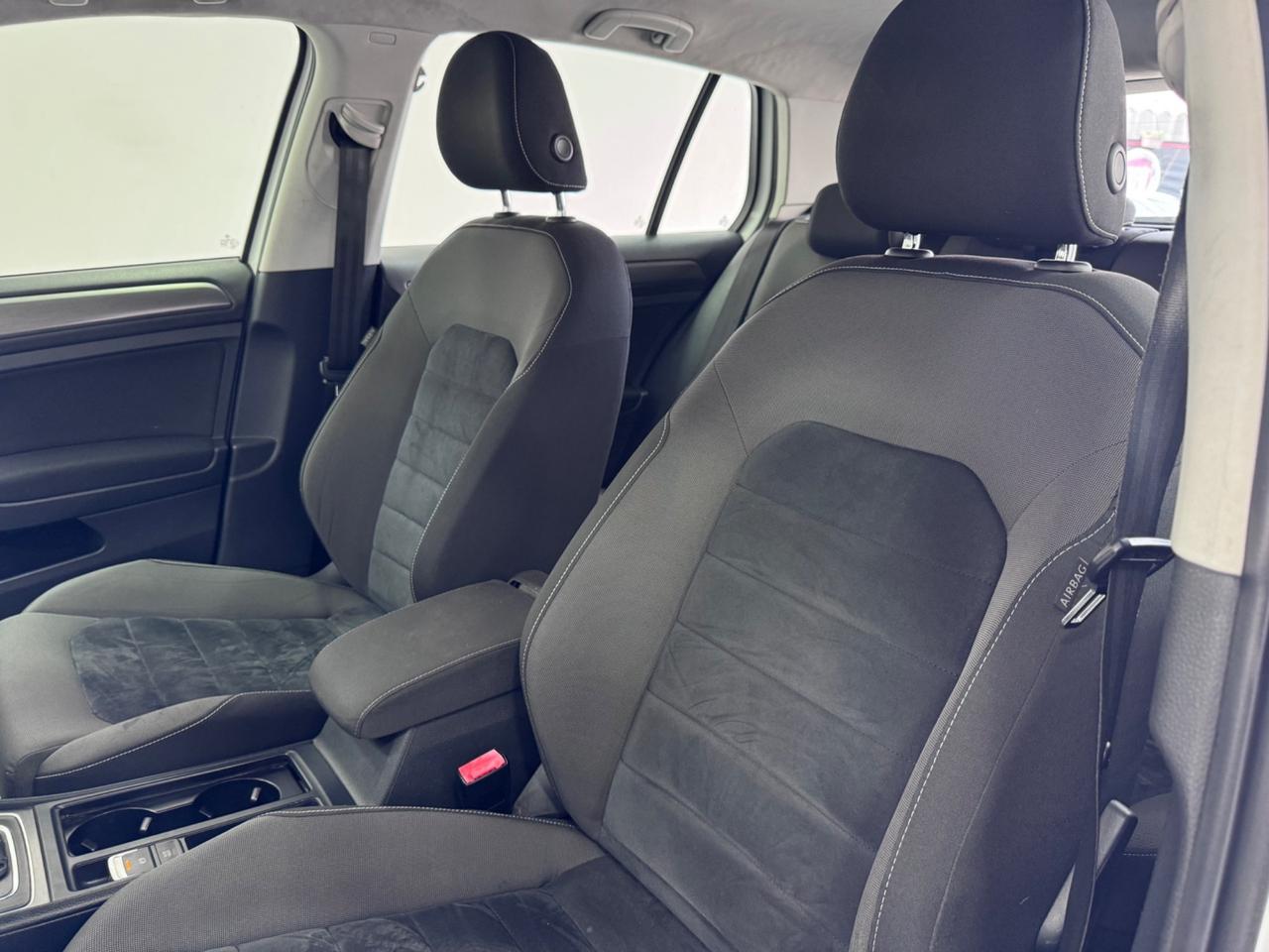 Volkswagen Golf Business 1.6 TDI DSG 5p. Highline BlueMotion Technology