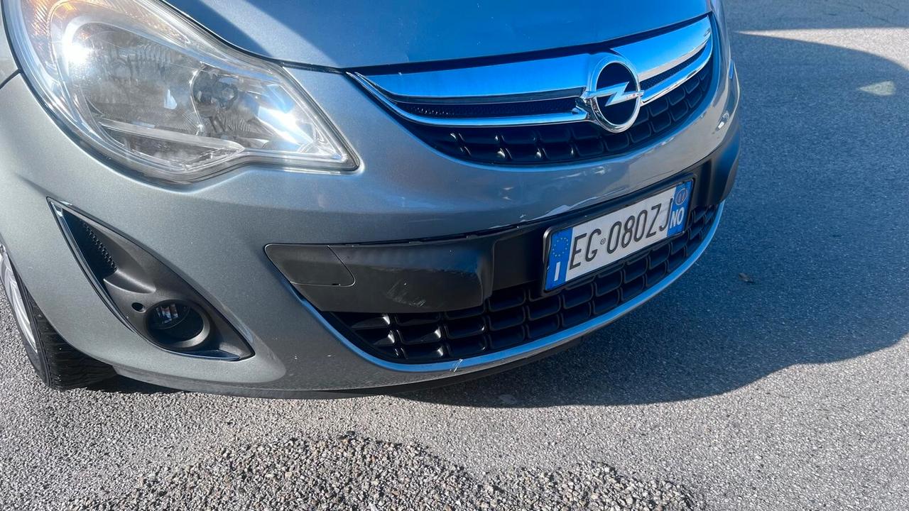 Opel Corsa 1.2 3 porte Club