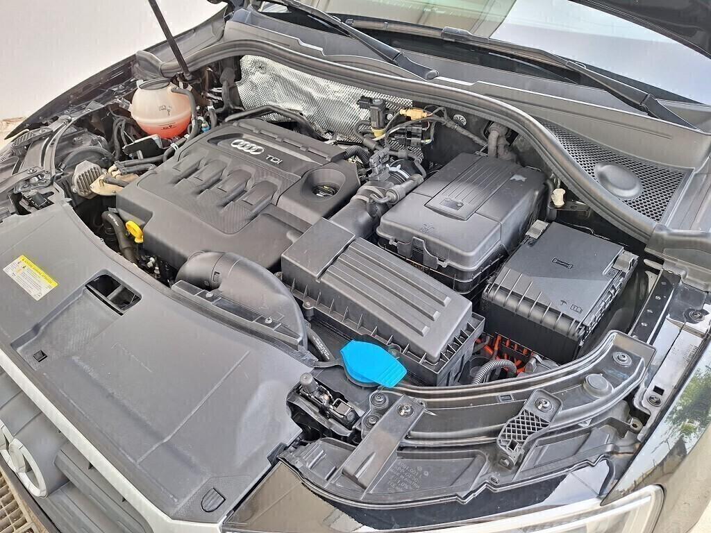 Audi Q3 2.0 TDI 120 CV Sport Navigatore Fari Led.