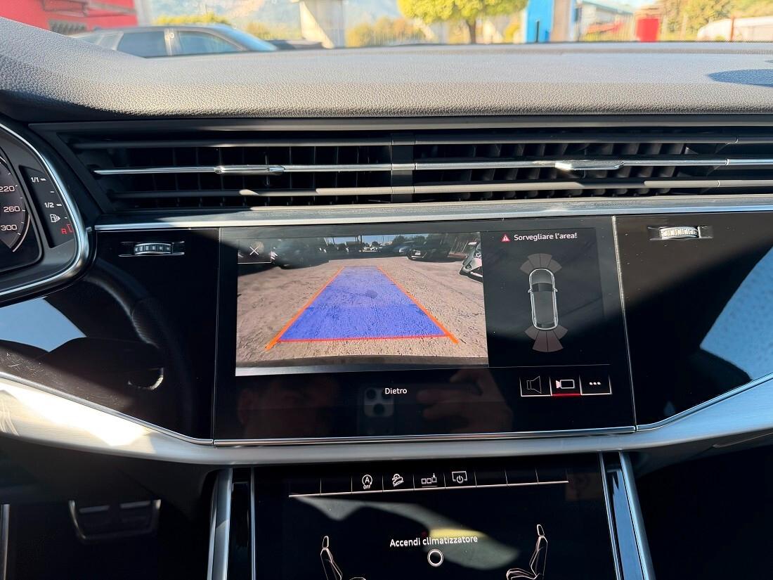 Audi Q8 45TDI QUATTRO S-LINE 231CV - 2020