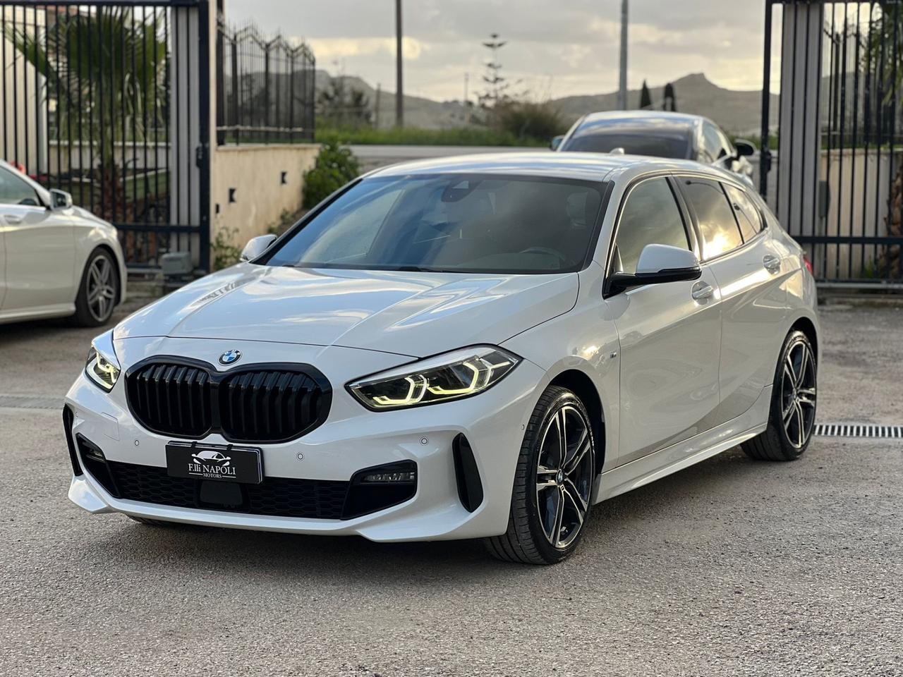 Bmw 118 118d 5p. Msport