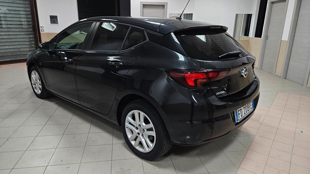 Opel Astra 1.6 CDTi 110CV Start&Stop 5 porte Innovation