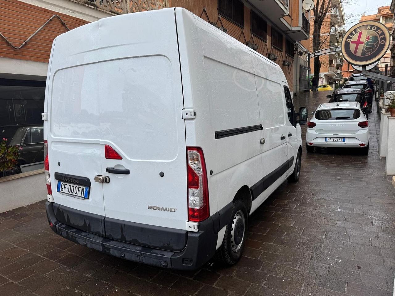 RENAULT Master T35 2.3 dCi 135CV PM-TM