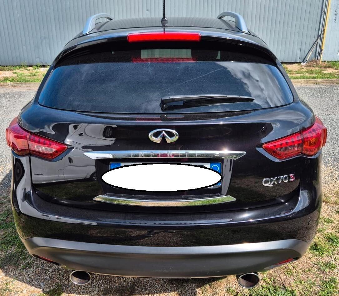 Infiniti QX70 3.0 diesel V6 AT Ultimate