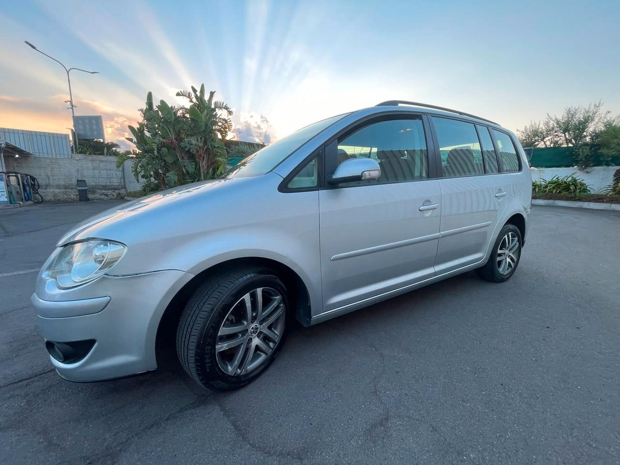 Volkswagen Touran 1.9 TDI 105CV 7 POSTI