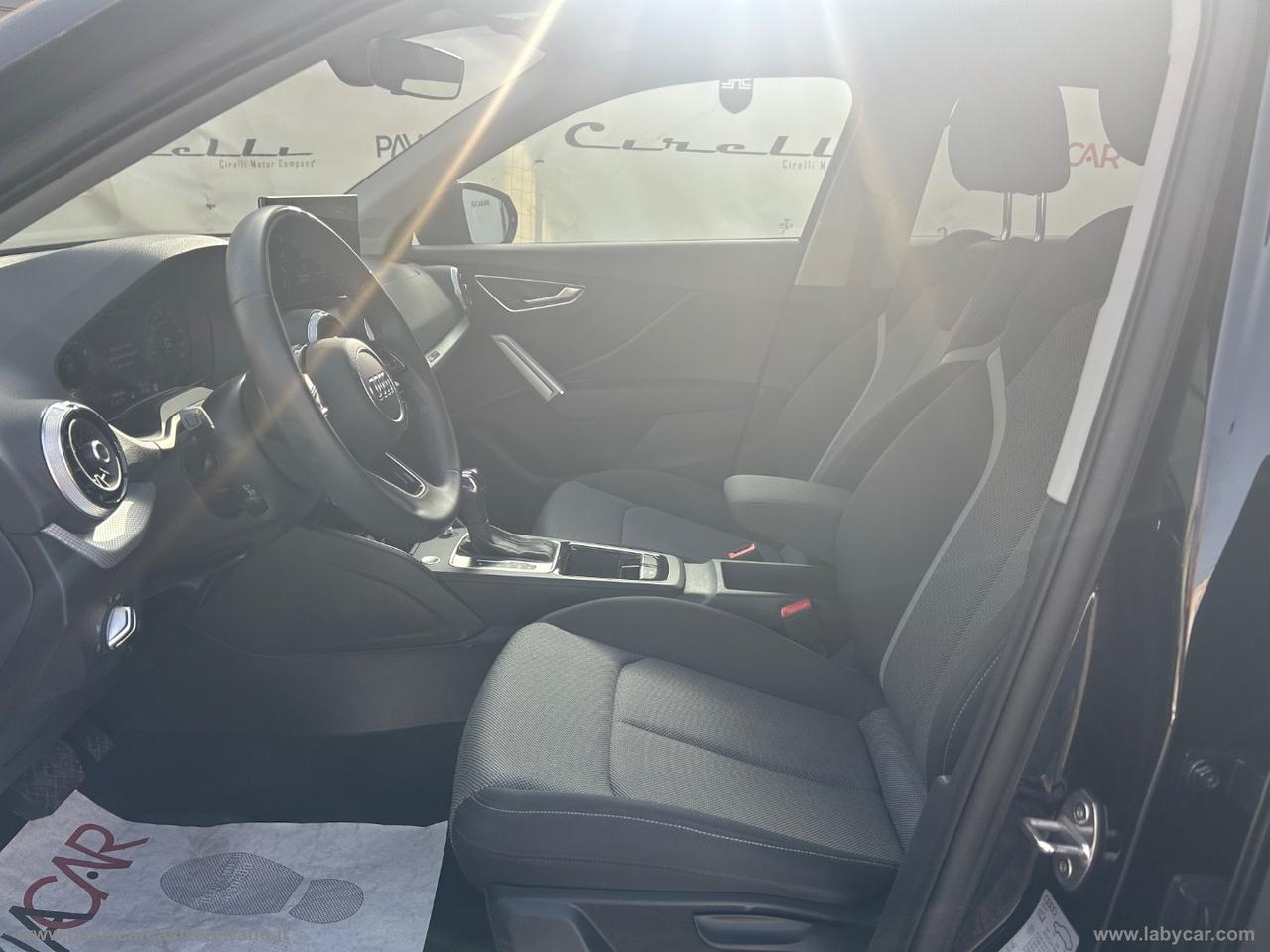 AUDI Q2 35 TFSI S tronic Identity Black