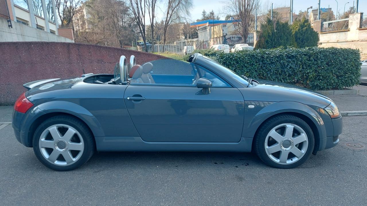 AUDI TT Roadster 1.8T 180cv S-Line