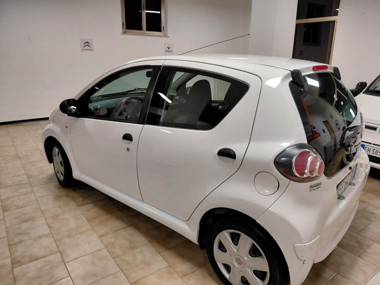 TOYOTA AYGO ANNO 2010 BZ 1.0 ADATTA NEOPATENTATI KM 167 MILA