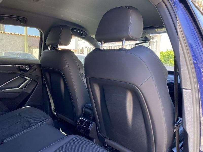 Audi Q3 SPB S Line interno ed esterno 2.0 TDI 150CV s-tronic 35