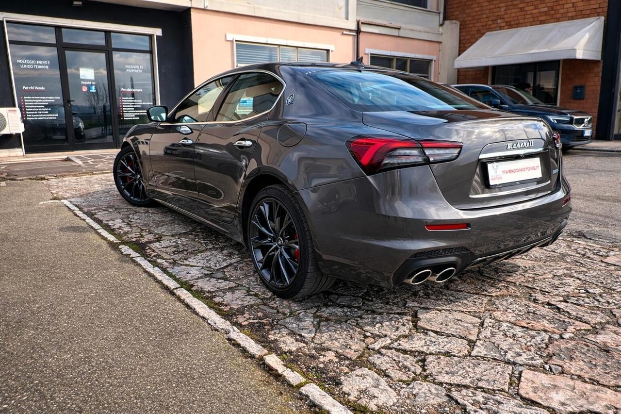 Maserati Ghibli 330 CV MHEV GRANSPORT