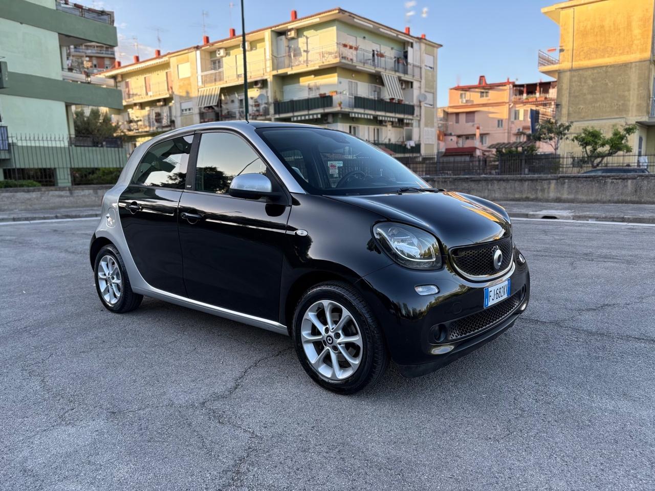 Smart ForFour AUTOMATICA 1.0 Benzina 70cv