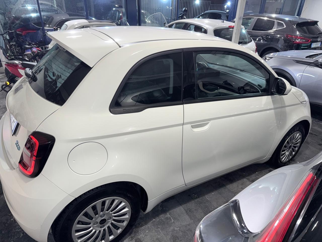 Fiat 500 500e Berlina 42 kWh