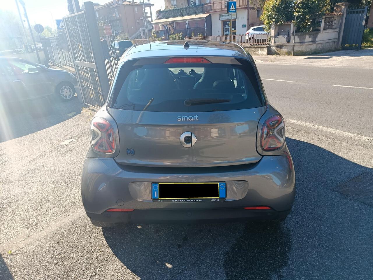 Smart ForFour EQ Pulse