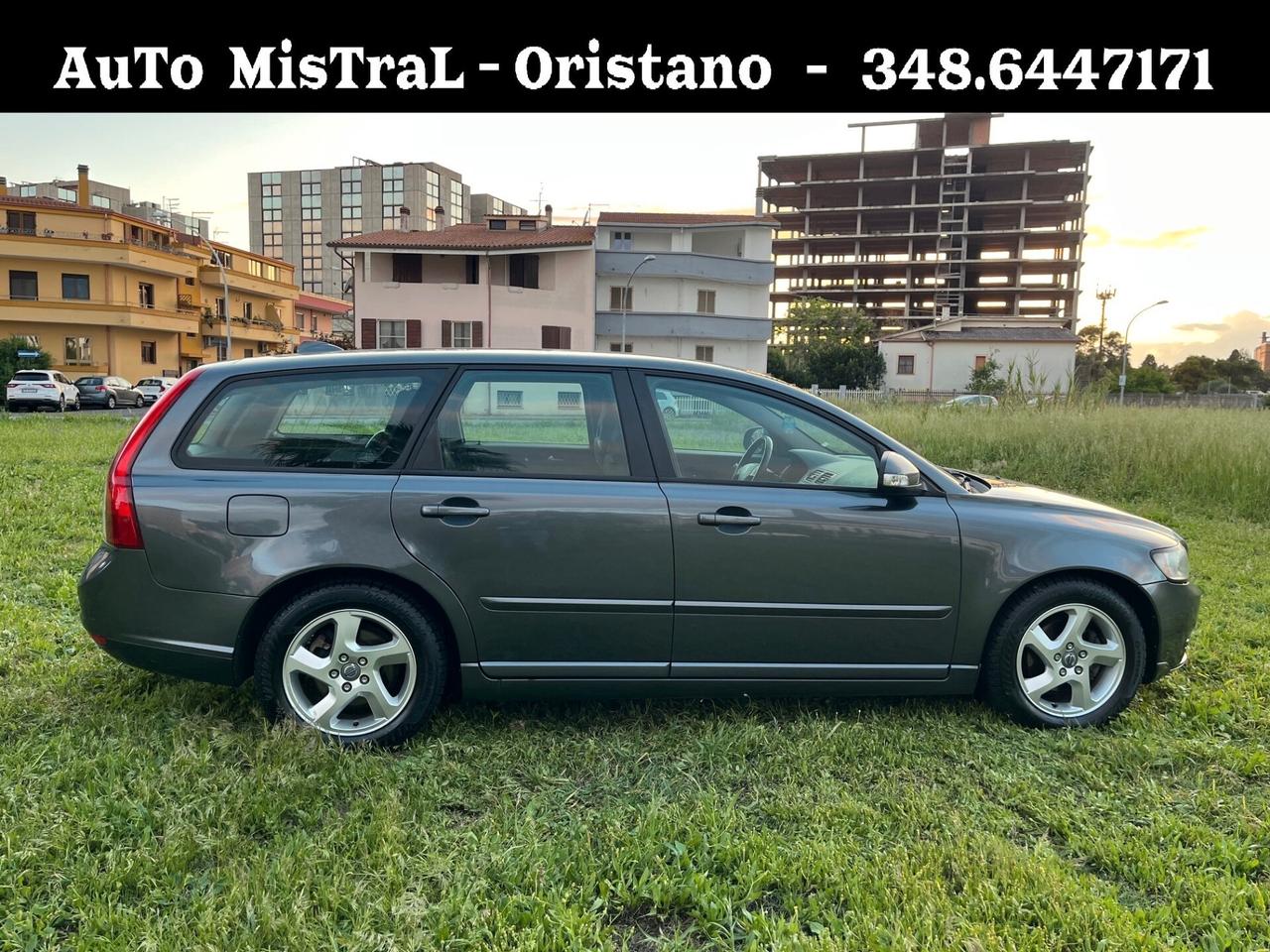 Volvo V50 D2 Momentum