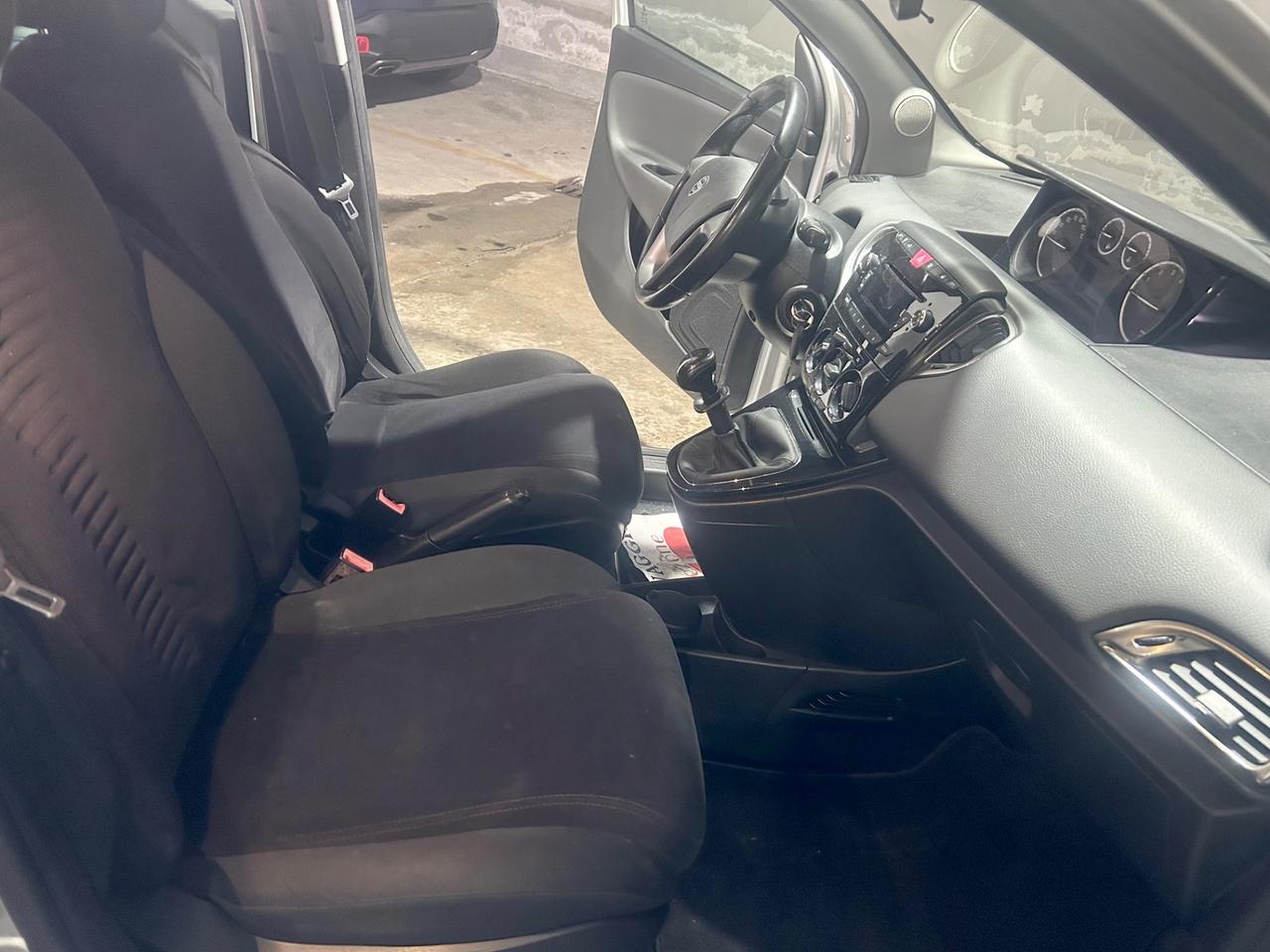 Lancia Ypsilon 1.2 69 CV 5 porte GPL