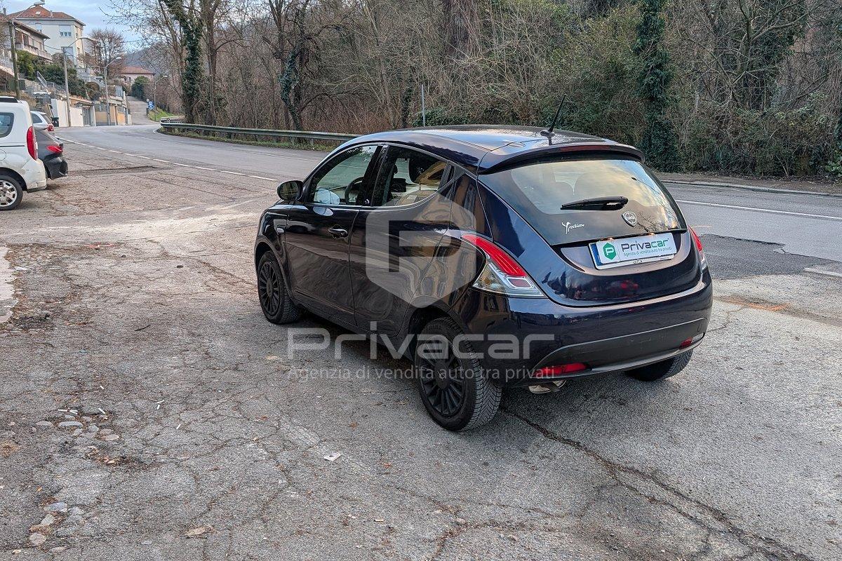 LANCIA Ypsilon 1.2 69 CV 5 porte GPL Ecochic Silver