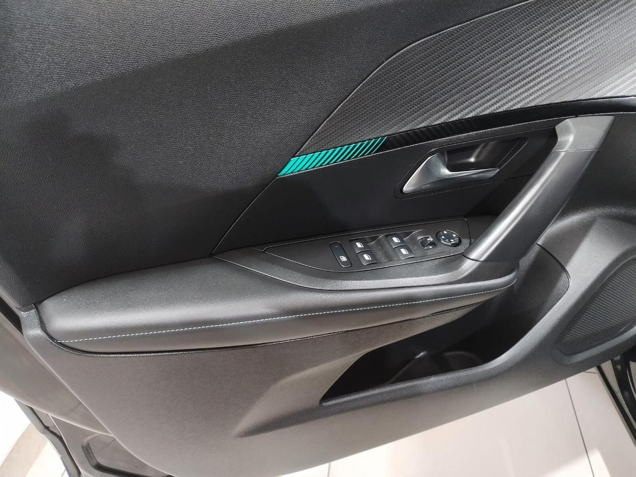 Peugeot 2008 BlueHDi 130 S&S EAT8 Allure Pack