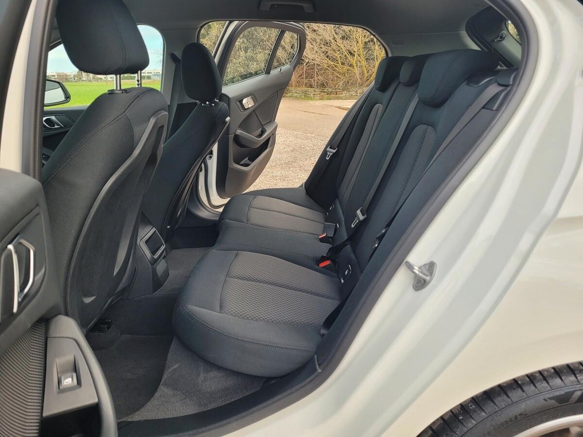 Bmw 116 i 5p. Msport Exterior